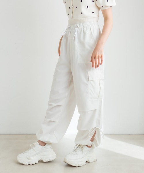 OLIVE des OLIVE（オリーブデオリーブ）の「NEW裾スリットリボンカーゴパンツ　1031020120（カーゴパンツ・レディース・ピンク/オフホワイト/ブラック/サックスブルー・FREE）」の10枚目の写真