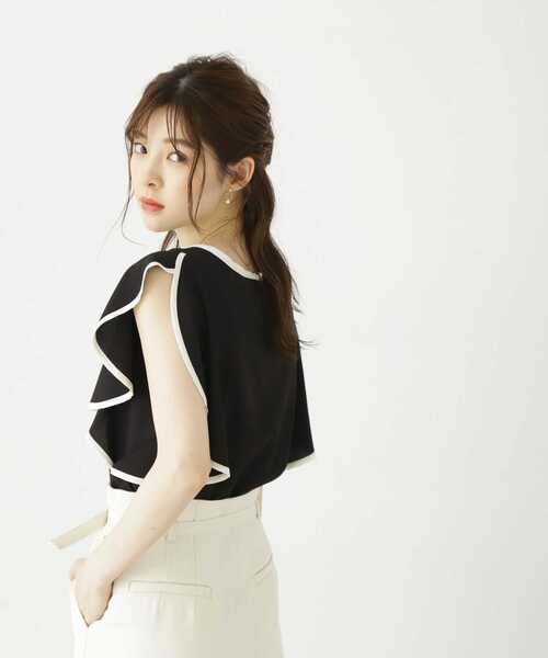 PROPORTION BODY DRESSING(プロポーションボディドレッシング)の「バイカラーラッフルスリーブブラウス / 1213210501(シャツ/ブラウス・レディース・グレー/ブラック/ホワイト系その他・SMALL/MEDIUM)」の3枚目の写真