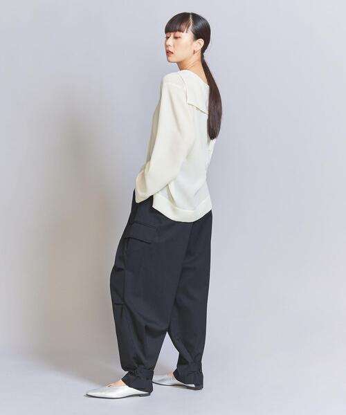 BEAUTY&YOUTH UNITED ARROWS(ビューティーアンドユースユナイテッドアローズ)の「毛ナイロンブレンド カーゴパンツ(カーゴパンツ・レディース・ネイビー/オリーブ・M/S)」の9枚目の写真