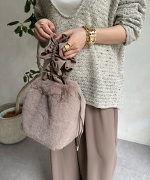 DouDou | フリルハンドルエコファーバッグ(ハンドバッグ)