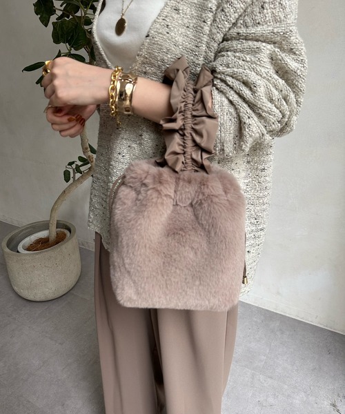 DouDou(ドゥドゥ)の「フリルハンドルエコファーバッグ(ハンドバッグ・レディース・グレー/ベージュ・FREE)」の8枚目の写真