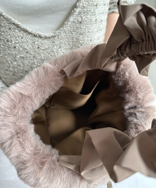 DouDou(ドゥドゥ)の「フリルハンドルエコファーバッグ(ハンドバッグ・レディース・グレー/ベージュ・FREE)」の7枚目の写真