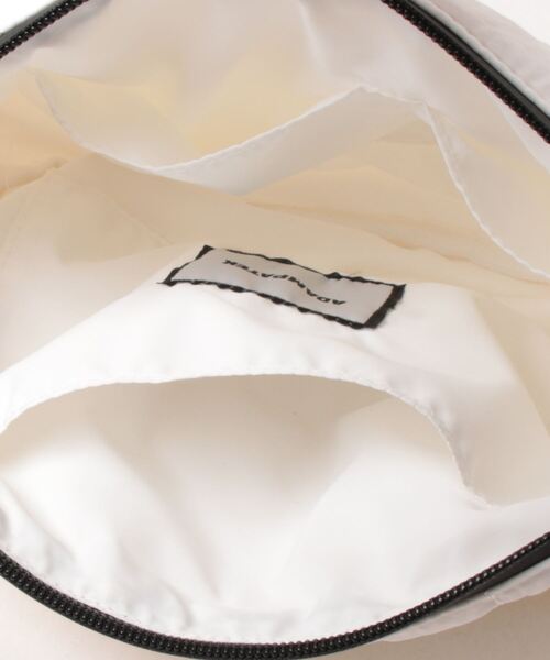 ADAM PATEK(アダムパテック)の「/ADAM PATEK/square quilt mini shoulder bag(ショルダーバッグ・メンズ・ホワイト/ブラック/ブルー/カーキ・フリー)」の7枚目の写真