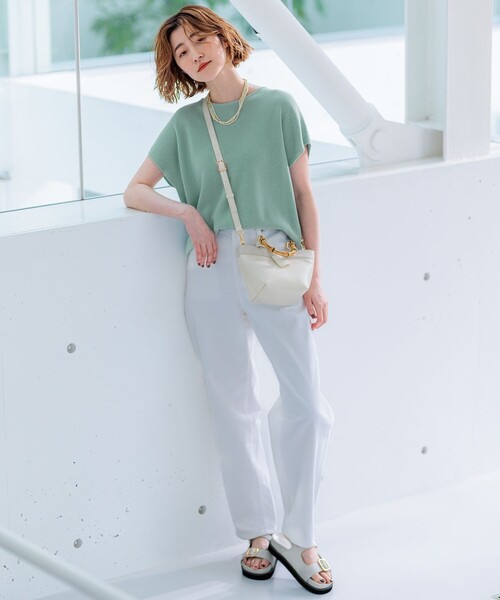 23区（ニジュウサンク）の「【CLASSY.6月号掲載/洗える】23区DENIM コクーンシルエット パンツ（デニムパンツ・レディース・スカイブルー系/ネイビー系/ホワイト系・50/48/46/44）」の16枚目の写真