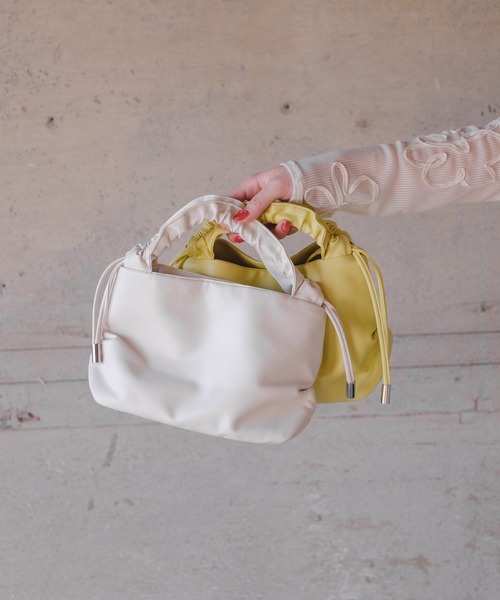 Kastane（カスタネ）の「【ショルダー調節可能】ギャザーハンドショルダーBAG（ショルダーバッグ・レディース・ライム/オレンジ/アイボリー/ブラック/シルバー・FREE）」の6枚目の写真