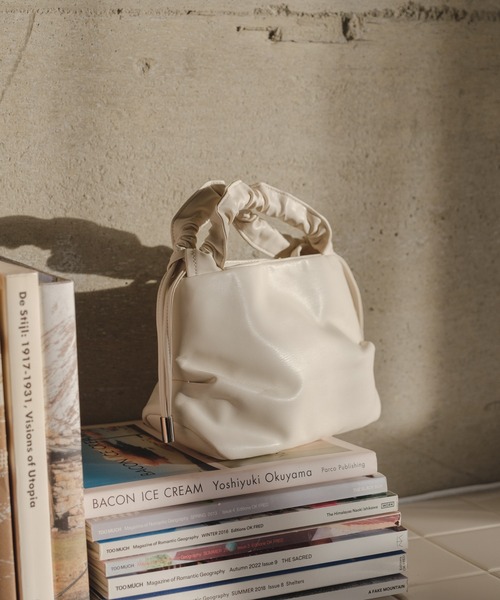 Kastane（カスタネ）の「【ショルダー調節可能】ギャザーハンドショルダーBAG（ショルダーバッグ・レディース・ライム/オレンジ/アイボリー/ブラック/シルバー・FREE）」の8枚目の写真