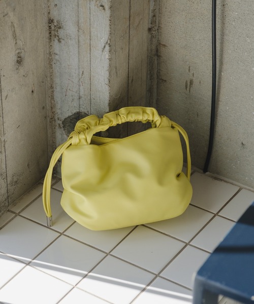 Kastane（カスタネ）の「【ショルダー調節可能】ギャザーハンドショルダーBAG（ショルダーバッグ・レディース・ライム/オレンジ/アイボリー/ブラック/シルバー・FREE）」の17枚目の写真