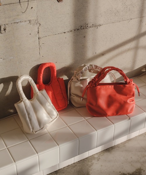 Kastane（カスタネ）の「【ショルダー調節可能】ギャザーハンドショルダーBAG（ショルダーバッグ・レディース・ライム/オレンジ/アイボリー/ブラック/シルバー・FREE）」の11枚目の写真