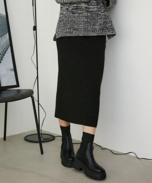 AZUL by moussy（アズールバイマウジー）の「リブニットタイトスカート（スカート・レディース・グレー/ライトベージュ/ブラック・SMALL/MEDIUM）」の2枚目の写真