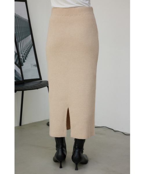 AZUL by moussy（アズールバイマウジー）の「リブニットタイトスカート（スカート・レディース・グレー/ライトベージュ/ブラック・SMALL/MEDIUM）」の19枚目の写真