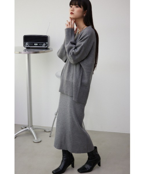 AZUL by moussy（アズールバイマウジー）の「リブニットタイトスカート（スカート・レディース・グレー/ライトベージュ/ブラック・SMALL/MEDIUM）」の6枚目の写真