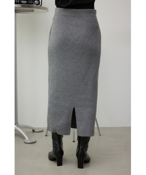 AZUL by moussy（アズールバイマウジー）の「リブニットタイトスカート（スカート・レディース・グレー/ライトベージュ/ブラック・SMALL/MEDIUM）」の9枚目の写真