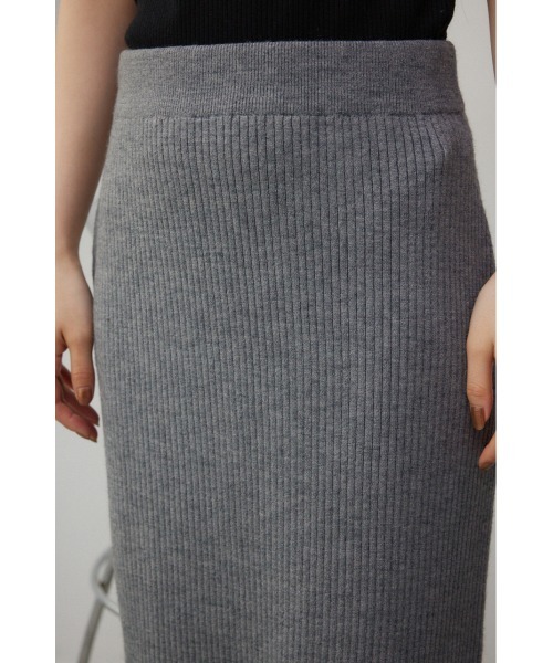 AZUL by moussy（アズールバイマウジー）の「リブニットタイトスカート（スカート・レディース・グレー/ライトベージュ/ブラック・SMALL/MEDIUM）」の10枚目の写真