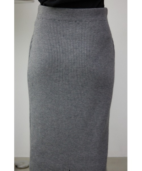 AZUL by moussy（アズールバイマウジー）の「リブニットタイトスカート（スカート・レディース・グレー/ライトベージュ/ブラック・SMALL/MEDIUM）」の11枚目の写真
