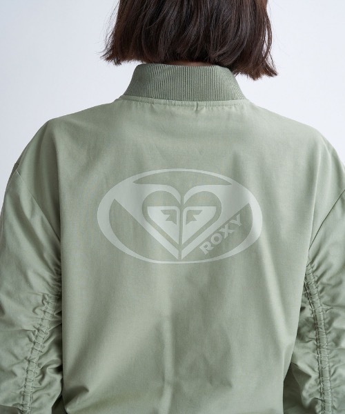 ROXY（ロキシー）の「DARING/ロキシーショートレングスボリューミーMA-1ブルゾンジャケット（MA-1・レディース・ブラック/ホワイト/カーキ・MEDIUM/LARGE/SMALL）」の18枚目の写真