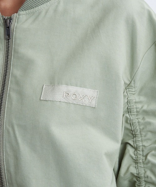 ROXY（ロキシー）の「DARING/ロキシーショートレングスボリューミーMA-1ブルゾンジャケット（MA-1・レディース・ブラック/ホワイト/カーキ・MEDIUM/LARGE/SMALL）」の9枚目の写真