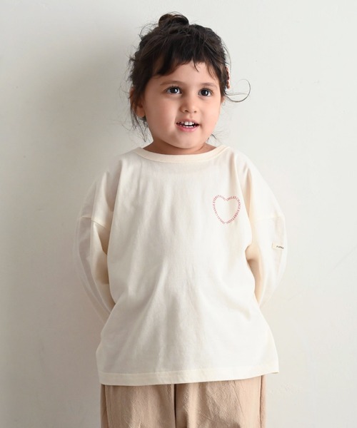 PUPPAPUPO(プッパプーポ)の「オーバーサイズ 長袖 Tシャツ プリント(Tシャツ/カットソー・キッズ・チャコールグレー/ベージュ/ホワイト系その他/アイボリー/ホワイト系その他2/ミント/チャコール/モカ/ホワイト/ホワイト系その他3/グレー系その他・100/90/130/80/120/110)」の13枚目の写真