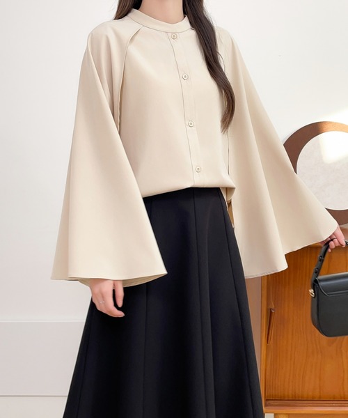 ABITOKYO(アビトーキョー)の「スタンドカラーケープデザインシャツ(シャツ/ブラウス・レディース・ブラック/ブルーグレー/ベージュ・S/M/L)」の21枚目の写真