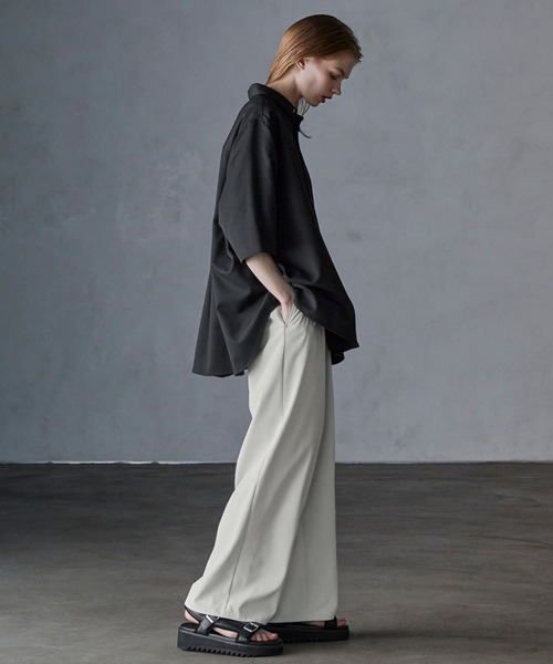 SERACE（セラス）の「【SERACE】Loose drape two tuck easy wide pants / ルーズドレープ2タックイージーワイドパンツ（スラックス・メンズ・ブラック/モカ/アイボリー・L/M）」の12枚目の写真