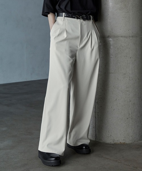 SERACE（セラス）の「【SERACE】Loose drape two tuck easy wide pants / ルーズドレープ2タックイージーワイドパンツ（スラックス・メンズ・ブラック/モカ/アイボリー・L/M）」の9枚目の写真