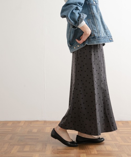URBAN RESEARCH DOORS（アーバンリサーチドアーズ）の「ドットプリントフレアスカート（スカート・レディース・ブラック系その他/グレー系その他・MEDIUM）」の17枚目の写真