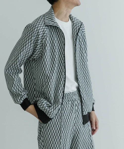 URBAN RESEARCH（アーバンリサーチ）の「URBAN RESEARCH iD　ジャカードトラックジャケット（ブルゾン・メンズ・ネイビー/ホワイト・LARGE/MEDIUM）」の3枚目の写真