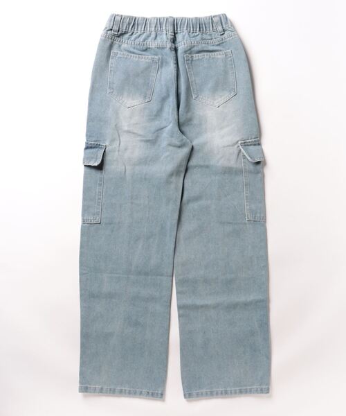 CHILLE（チル）の「デニム カーゴパンツ（デニムパンツ・レディース・ブルー・FREE）」の2枚目の写真