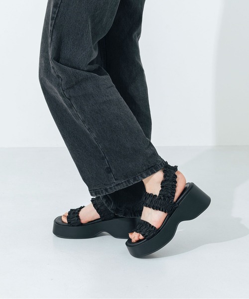 EVOL(イーボル)の「XSからLLまで豊富なサイズ展開【EVOL】軽量厚底フリルサンダル IW5394(サンダル・レディース・アイボリー/ブラック/グレー/ピンクベージュ・LL/L/M/S/XS)」の16枚目の写真