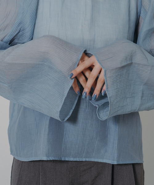 IROHANI(イロハニ)の「ギャザーデザインシアーブラウス(シャツ/ブラウス・レディース・ブルー/ブラック・FREE)」の6枚目の写真