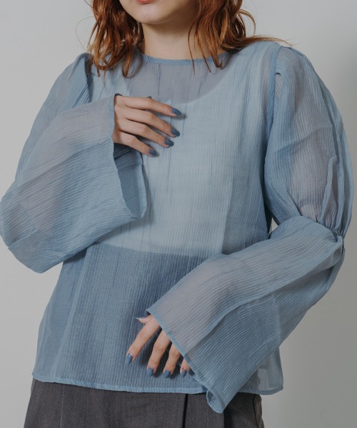 IROHANI(イロハニ)の「ギャザーデザインシアーブラウス(シャツ/ブラウス・レディース・ブルー/ブラック・FREE)」の7枚目の写真