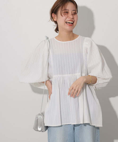 JOURNAL STANDARD relume(ジャーナルスタンダード レリューム)の「《WEB限定》ドビーパフスリーブブラウス(シャツ/ブラウス・レディース・ブラック/ホワイト・FREE)」の1枚目の写真