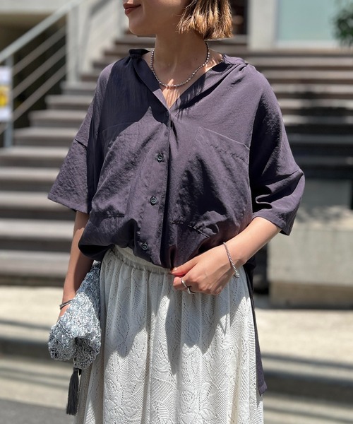 un dix cors（アンディコール）の「スパンローン気流染めシャツ（シャツ/ブラウス・レディース・オフホワイト/チャコールグレー/ブルー・FREE）」の2枚目の写真