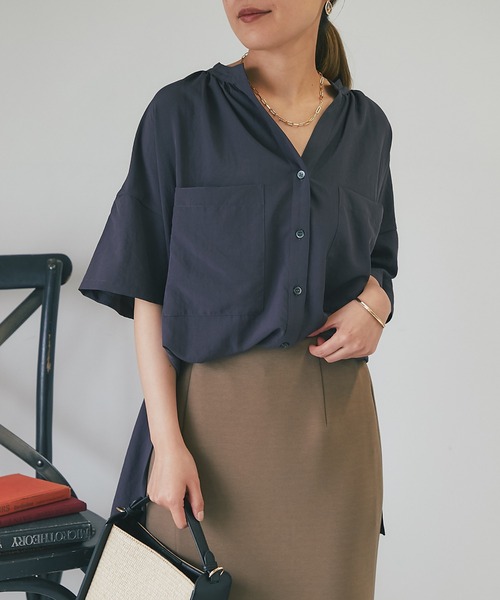 un dix cors（アンディコール）の「スパンローン気流染めシャツ（シャツ/ブラウス・レディース・オフホワイト/チャコールグレー/ブルー・FREE）」の9枚目の写真