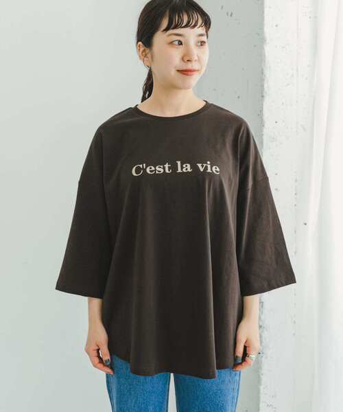 ITEMS URBANRESEARCH（アイテムズ アーバンリサーチ）の「ロゴハンソデビッグTシャツ（Tシャツ/カットソー・レディース・ダークブラウン/オフホワイト/ライトベージュ・FREE）」の6枚目の写真