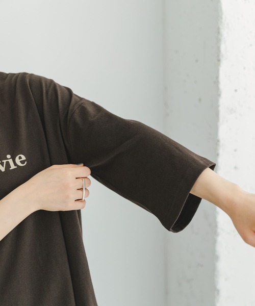 ITEMS URBANRESEARCH（アイテムズ アーバンリサーチ）の「ロゴハンソデビッグTシャツ（Tシャツ/カットソー・レディース・ダークブラウン/オフホワイト/ライトベージュ・FREE）」の10枚目の写真