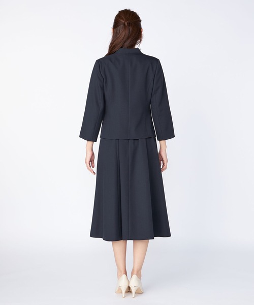 LAISSE PASSE（レッセパッセ）の「Vカラーサマージャケット（その他アウター・レディース・ベージュ/ネイビー・SMALL/MEDIUM）」の9枚目の写真