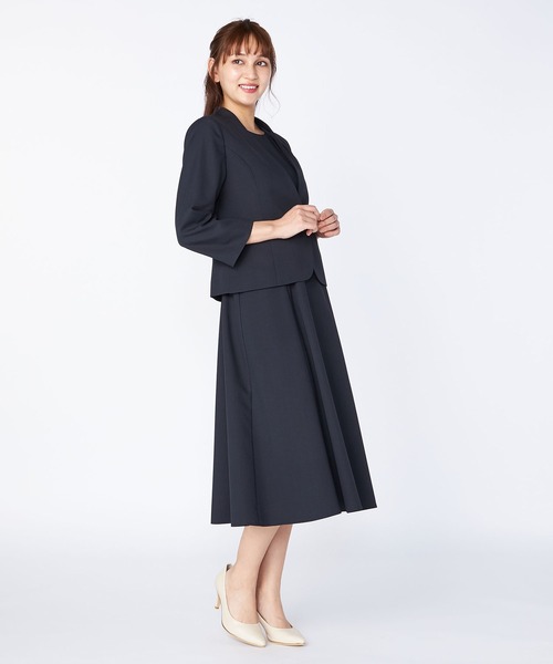 LAISSE PASSE（レッセパッセ）の「Vカラーサマージャケット（その他アウター・レディース・ベージュ/ネイビー・SMALL/MEDIUM）」の7枚目の写真