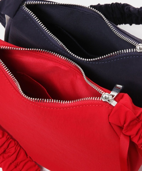 FOREVER 21(フォーエバー トゥエンティーワン)の「【2024SS】サイドリボンミニバッグ(ハンドバッグ・レディース・ブラック/ネイビー/レッド・FREE)」の4枚目の写真