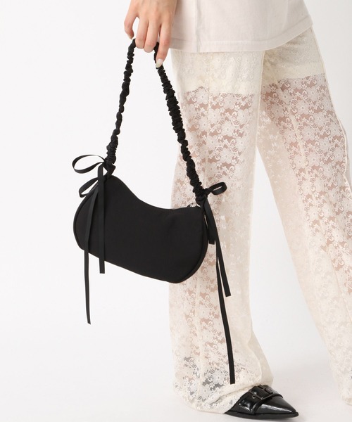 FOREVER 21(フォーエバー トゥエンティーワン)の「【2024SS】サイドリボンミニバッグ(ハンドバッグ・レディース・ブラック/ネイビー/レッド・FREE)」の17枚目の写真