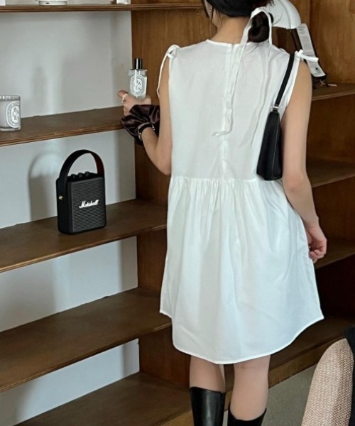 gossip!ロサンゼルス(ゴシップロサンゼルス)の「ショルダーストリングギャザーワンピース(ワンピース・レディース・ホワイト/ブラック・FREE)」の20枚目の写真