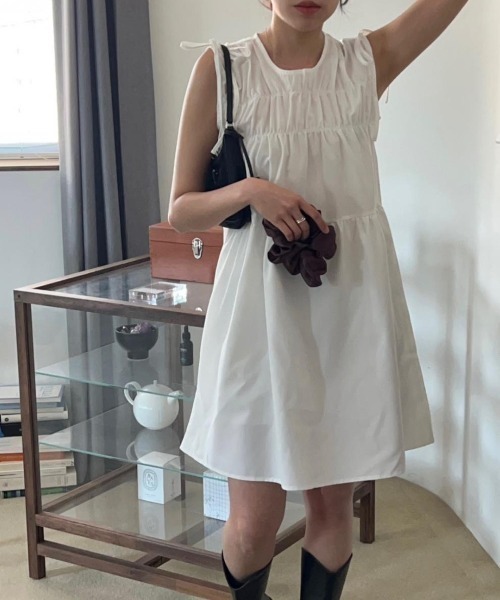 gossip!ロサンゼルス(ゴシップロサンゼルス)の「ショルダーストリングギャザーワンピース(ワンピース・レディース・ホワイト/ブラック・FREE)」の19枚目の写真
