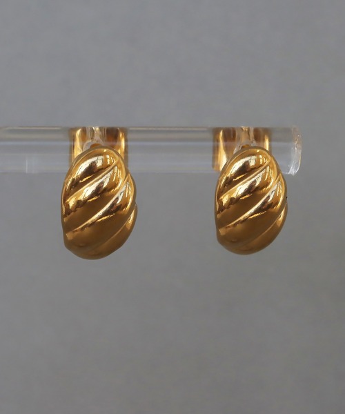 abaskdesign(アバスクデザイン)の「金属アレルギー対応 ストライプスモールドロップステンレスピアス(ピアス(両耳用)・レディース・ゴールド/シルバー・FREE)」の10枚目の写真