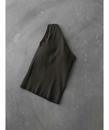 cup-in one shoulder knit
