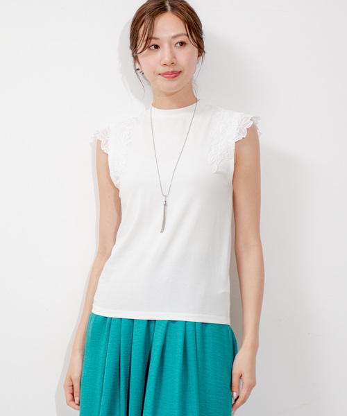 Jayro(ジャイロ)の「フラワー刺繍プルオーバー(Tシャツ/カットソー・レディース・ホワイト系その他/ブルー/ブラック/ベージュ・M)」の2枚目の写真