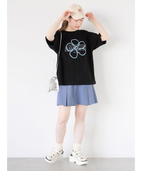 ehka sopo(エヘカソポ)の「柄アソート花ロゴプリントTシャツ(Tシャツ/カットソー・レディース・ネイビー/オフホワイト/ブラック/グリーン・F)」の21枚目の写真