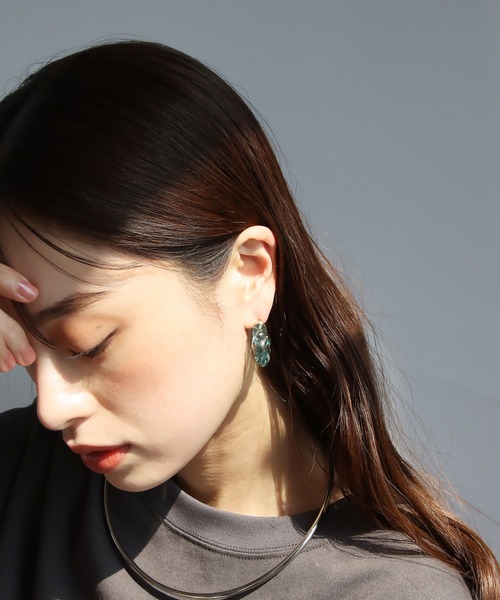 abaskdesign(アバスクデザイン)の「金属アレルギー対応 アクリルカラーツイストピアス(ピアス(両耳用)・レディース・グリーン/ブルー/ブラウン/クリア・FREE)」の12枚目の写真