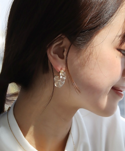 abaskdesign(アバスクデザイン)の「金属アレルギー対応 アクリルカラーツイストピアス(ピアス(両耳用)・レディース・グリーン/ブルー/ブラウン/クリア・FREE)」の17枚目の写真