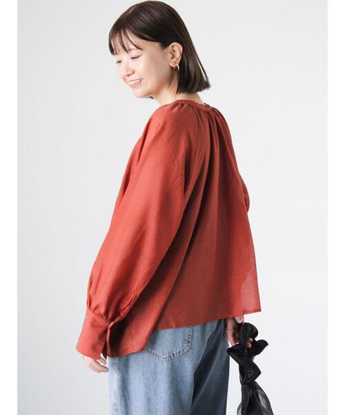 Lugnoncure（ルノンキュール）の「前後2WAYシアーリボンブラウス（シャツ/ブラウス・レディース・オフホワイト/オレンジ/ブラック・F）」の10枚目の写真