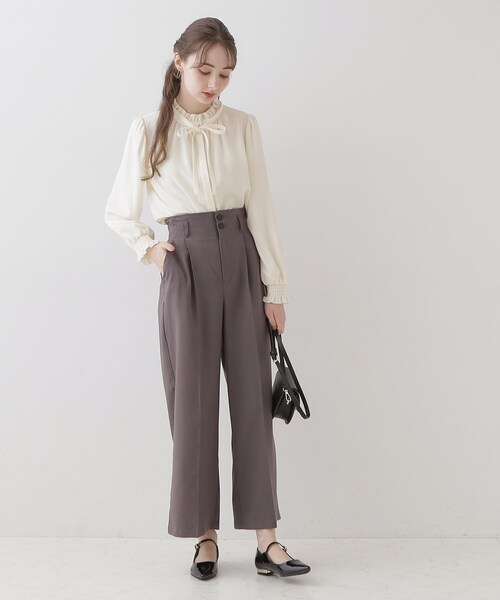 couture brooch（クチュールブローチ）の「◆【好印象なレディブラウス】タイ付きピコフリルブラウス（シャツ/ブラウス・レディース・ライトグレー/ブラック/アイボリー・38/36/40/42）」の11枚目の写真