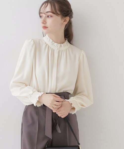 couture brooch（クチュールブローチ）の「◆【好印象なレディブラウス】タイ付きピコフリルブラウス（シャツ/ブラウス・レディース・ライトグレー/ブラック/アイボリー・38/36/40/42）」の17枚目の写真